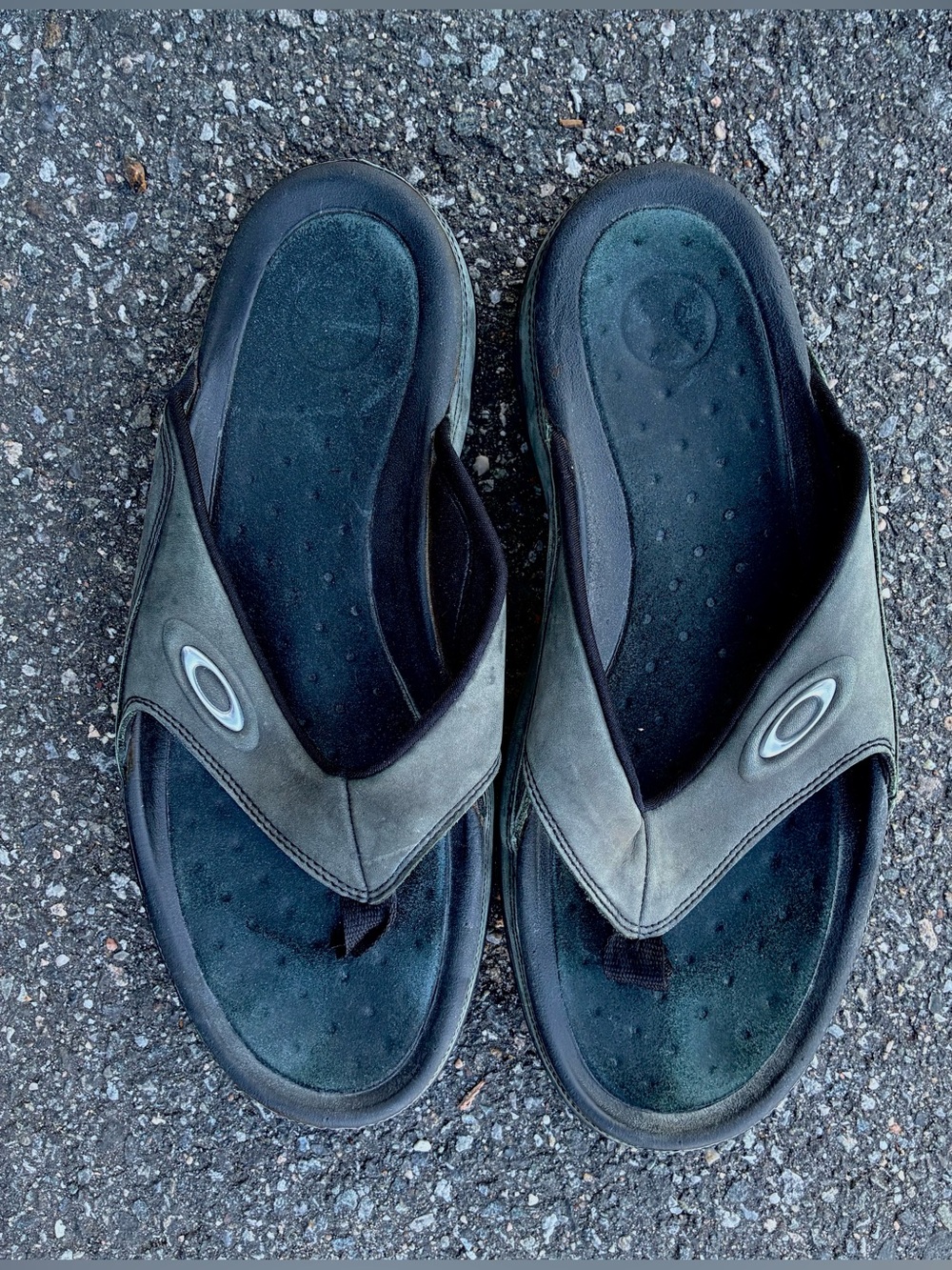 OAKLEY Men's Flip Flops Black Size 11 Sandals Sport Slides 96548 - Picture 3 of 5